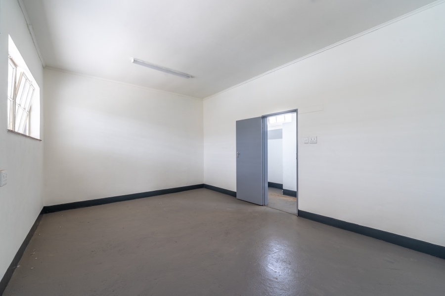 To Let commercial Property for Rent in Dal Josafat Western Cape